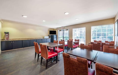 Extended Stay America Suites - Indianapolis - West 86th St. Hotel in Pike Township