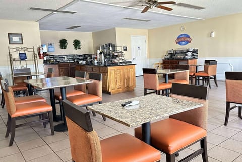 Baymont by Wyndham Greenwood Hotel in Lake Greenwood