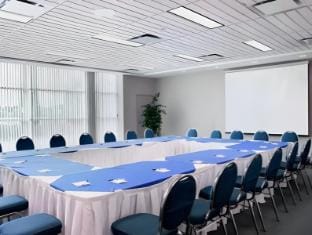 Meeting room(s)