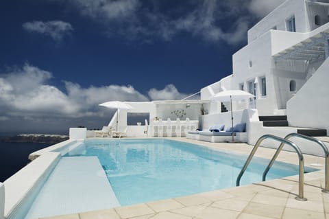 Astra Suites Hotel in Santorini