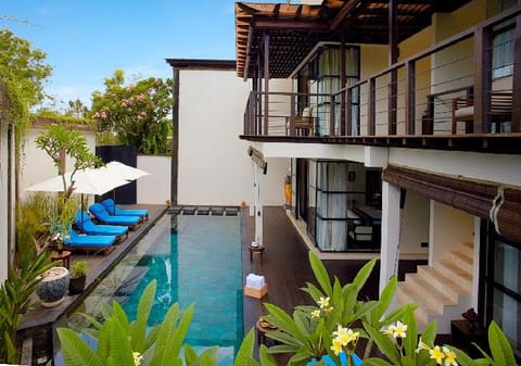 Private pool