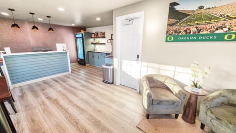 Courtesy Inn Motel in Eugene