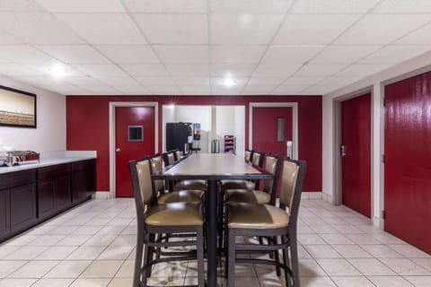 Red Lion Inn & Suites Pontoon Beach Hotel in Pontoon Beach