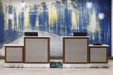 La Quinta Inn & Suites by Wyndham Locust Grove Hotel in Locust Grove