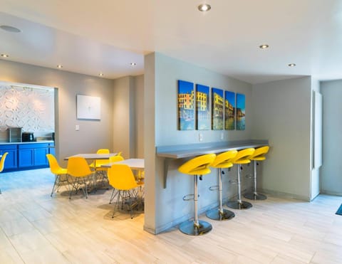 Studio Z, an Ascend Collection Hotel Hotel in Saint Robert