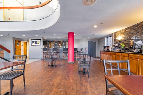 Ramada by Wyndham Columbus Polaris Hotel in Westerville