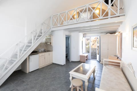 Erato Apartments Apartment hotel in Thera