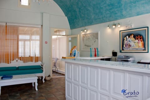 Erato Apartments Apartment hotel in Thera