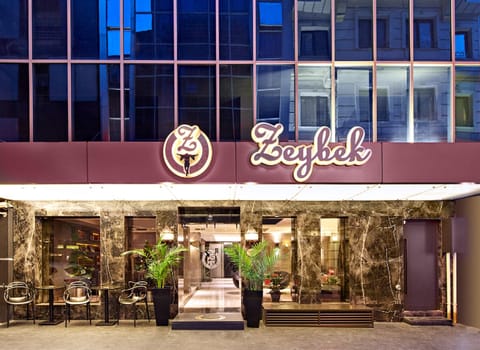 The New Hotel Zeybek Hotel in Izmir