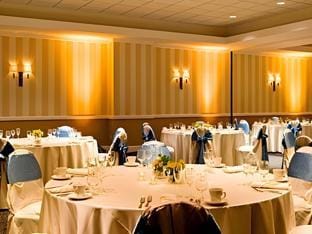 Sheraton Milwaukee Brookfield Hotel Hotel in Brookfield