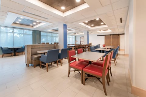 Holiday Inn Express & Suites Columbia-I-26 @ Harbison Blvd by IHG Hotel in Irmo