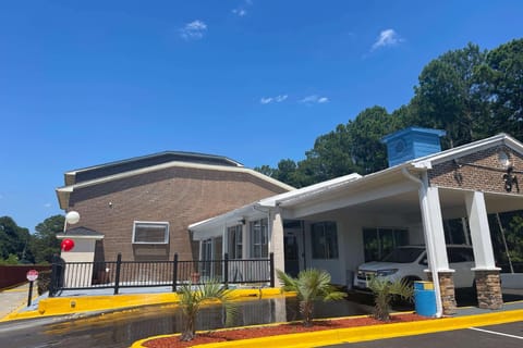 Wingate by Wyndham Columbia/Fort Jackson Hotel in Dentsville