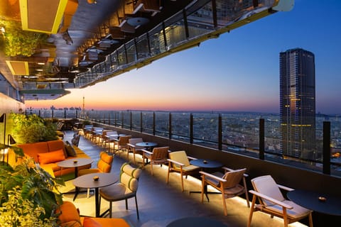 Bar/lounge
