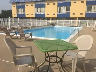 Days Inn by Wyndham Fort Wright Cincinnati Area Hotel in Fort Mitchell