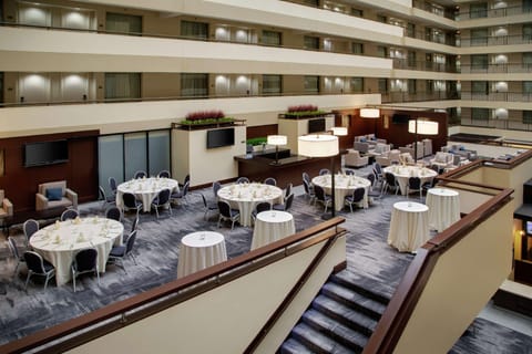 Embassy Suites by Hilton Detroit Troy Auburn Hills Hotel in Troy