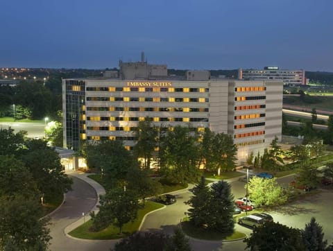 Embassy Suites by Hilton Detroit Troy Auburn Hills Hotel in Troy