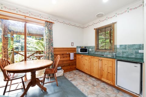 Cradle Forest Inn Hotel in Tasmania