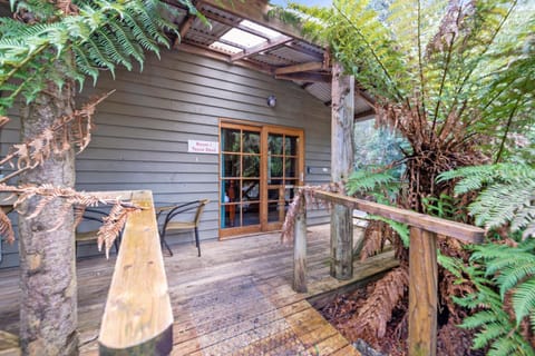 Cradle Forest Inn Hotel in Tasmania