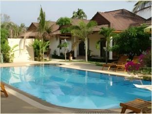 Cousin Resort Resort in Khuekkhak