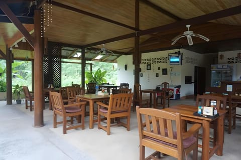 Cousin Resort Resort in Khuekkhak