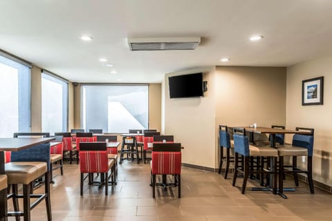 Comfort Inn Detroit Downtown Hotel in Windsor