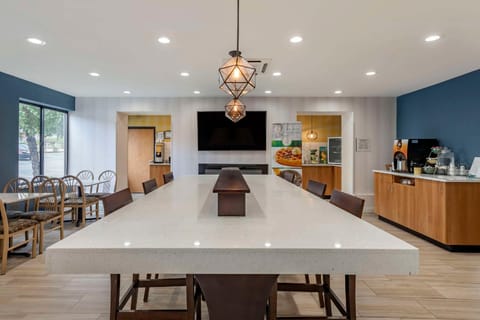 Quality Inn & Suites Chattanooga West near Lookout Mountain Hotel in Chattanooga