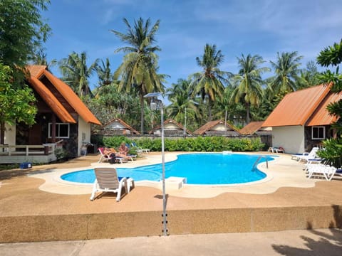 Lanta Summer House Hotel in Sala Dan