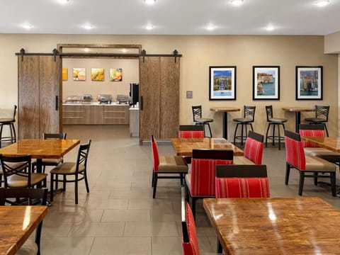 Comfort Inn & Suites Munising-Lakefront Hotel in Munising