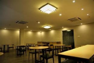 Coffee shop