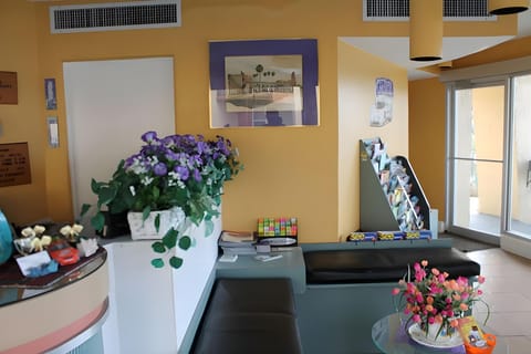 Grand Prix Hotel  Motel in Daytona Beach Shores