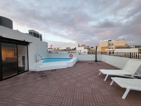 Carlton Hotel Hotel in Sliema