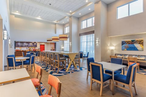 Hampton Inn & Suites Parkersburg Downtown Hotel in Parkersburg