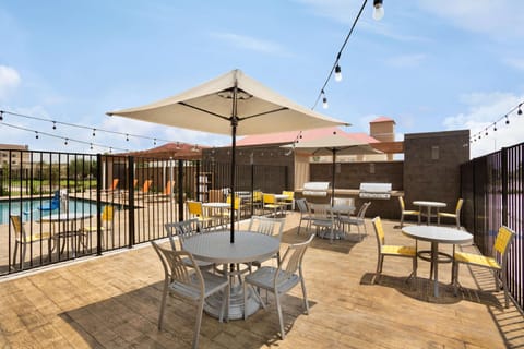 Home2 Suites by Hilton Houston Webster Hotel in Webster