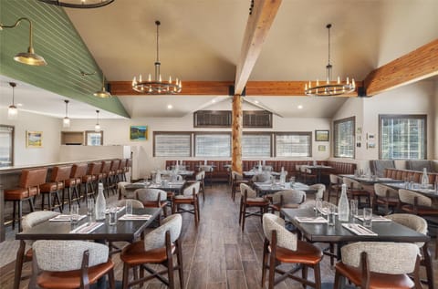 Starlite Yellowstone, Tapestry Collection by Hilton Hotel in West Yellowstone