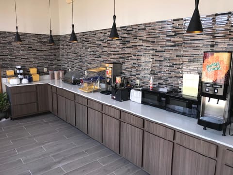 Days Inn by Wyndham Grove Hotel in Grove