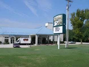 Days Inn by Wyndham Grove Hotel in Grove