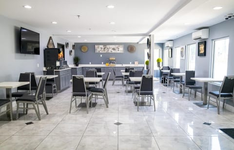 Baymont by Wyndham College Park Atlanta Airport South Hotel in College Park