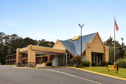 Super 8 by Wyndham Macon GA Hotel in Macon