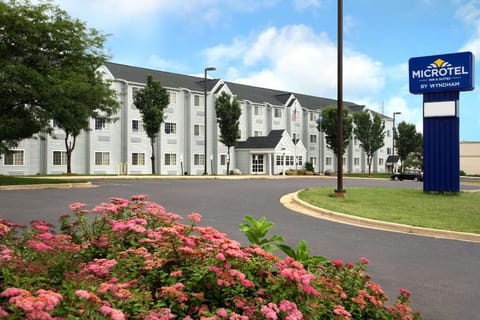 Microtel Inn & Suites by Wyndham Madison East Hotel in Madison