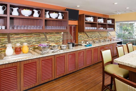 Hyatt House Belmont Redwood Shores Hotel in Redwood Shores