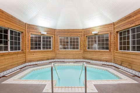 Days Inn by Wyndham Marquette Hotel in Marquette