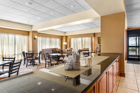 Quality Inn Union City US 51 Hotel in Tennessee