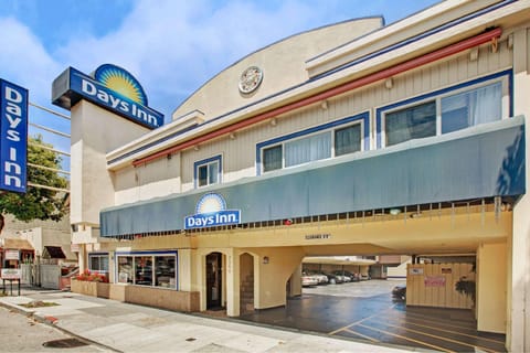 Days Inn by Wyndham San Francisco - Lombard Hotel in San Francisco