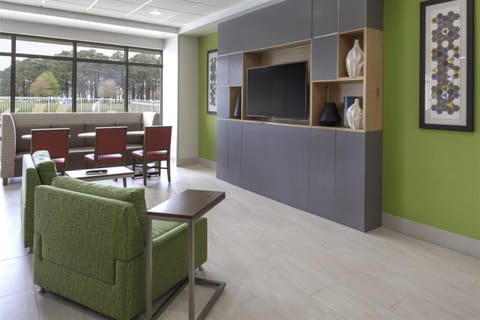 Holiday Inn Express Myrtle Beach-Broadway at the Beach By IHG Hotel in Carolina Forest