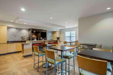 Extended Stay America Suites - Chicago - Elgin - West Dundee Hotel in Dundee