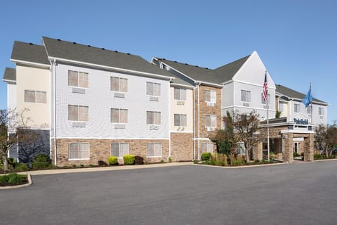 Fairfield by Marriott Inn & Suites Chicago Naperville/Aurora Hotel in Warrenville