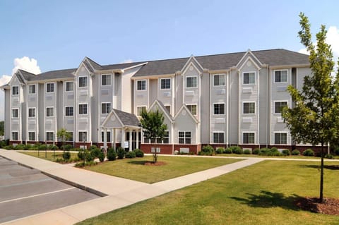 Microtel Inn & Suites by Wyndham Huntsville Hotel in Huntsville