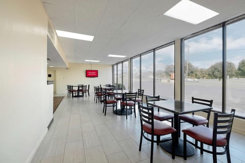 Red Roof Inn Murray Hotel in Tennessee