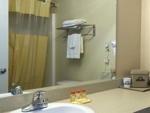 Days Inn by Wyndham Centre Hotel in Weiss Lake