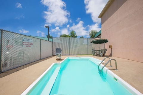 Howard Johnson by Wyndham Beckley Hotel in Beckley